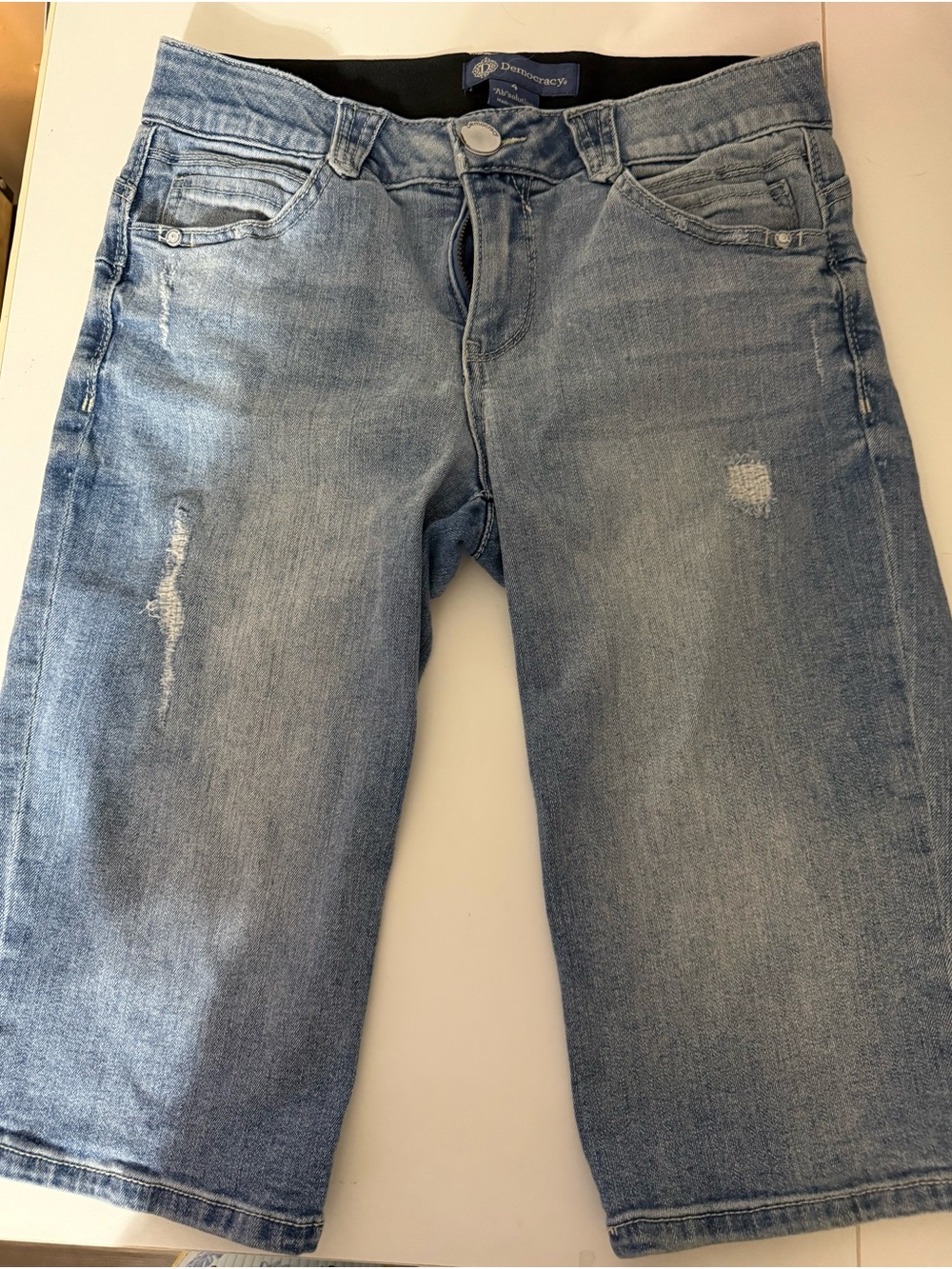 Democracy Light Blue Boyfriend Bermuda Jeans